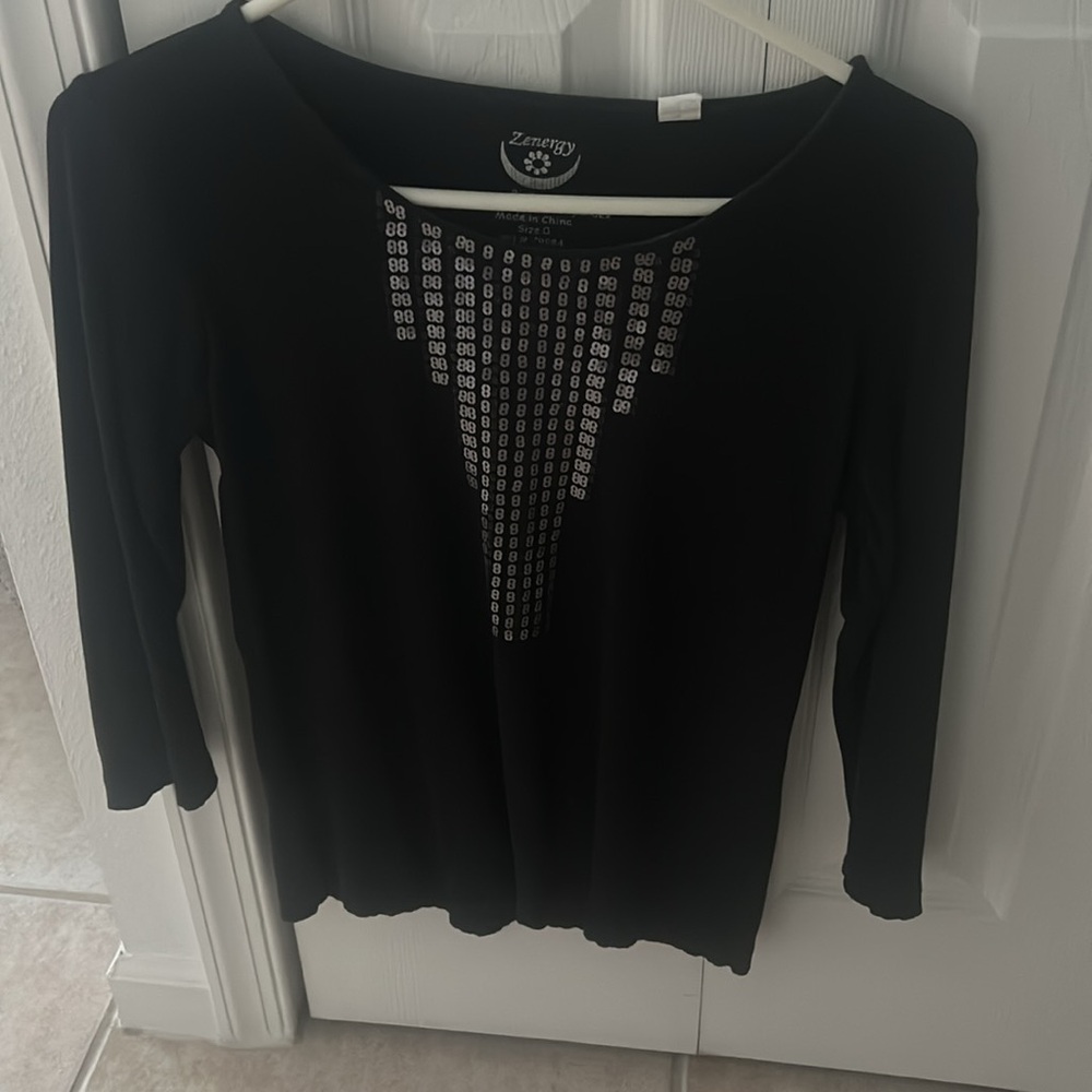 Zenergy by Chico’s Women’s Black with Sparkles Sequin Long-Sleeve Top 0